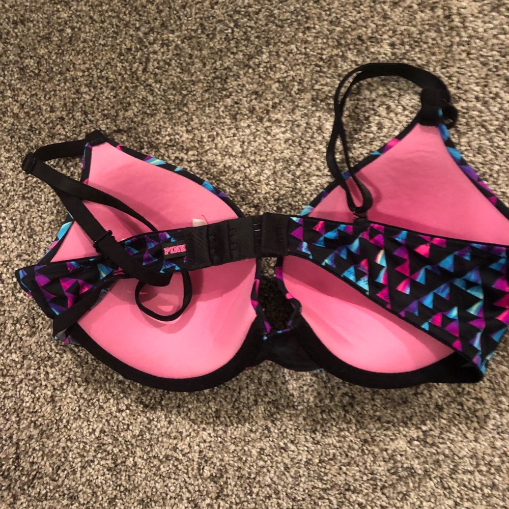 Pink bra - Picture 2 of 3